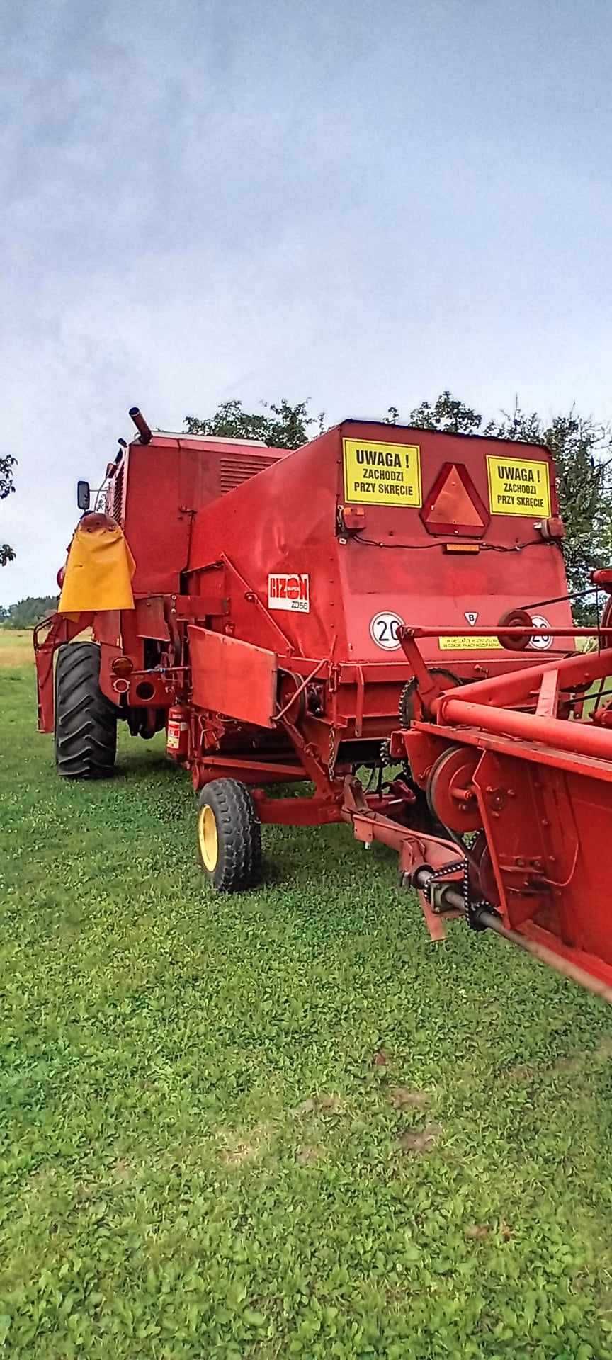 Kombajn Bizon Z056