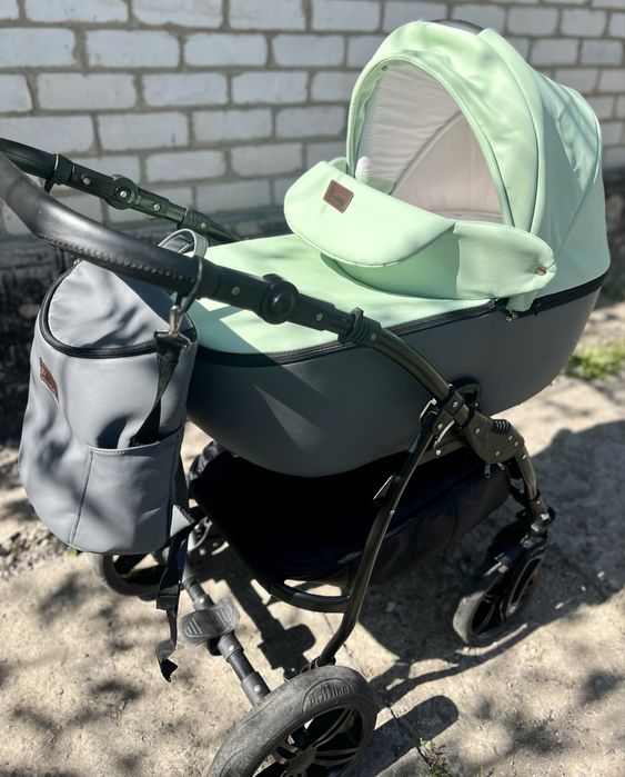 Продам коляску victoria classic 2в 1