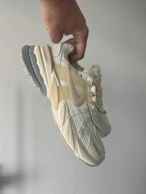 ОРИГІНАЛ Кросівки Nike V2K Run Pale Ivory