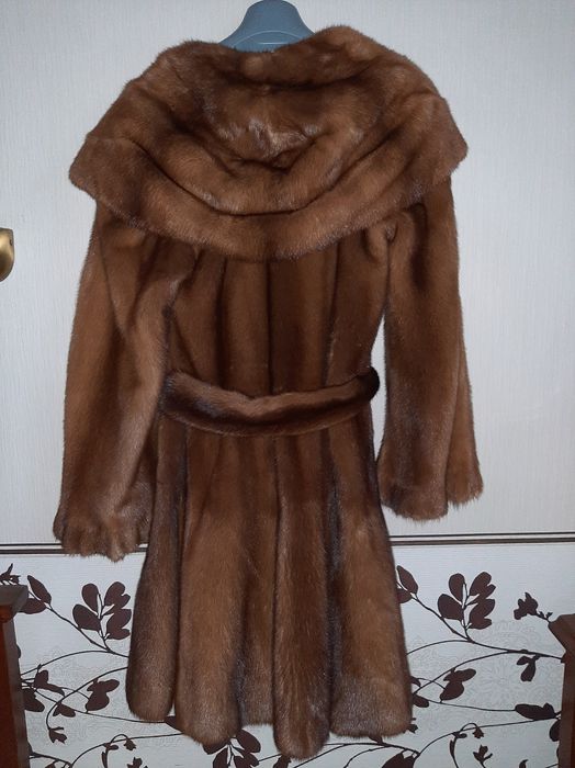 Продам  норковую шубу, SAGA MINK