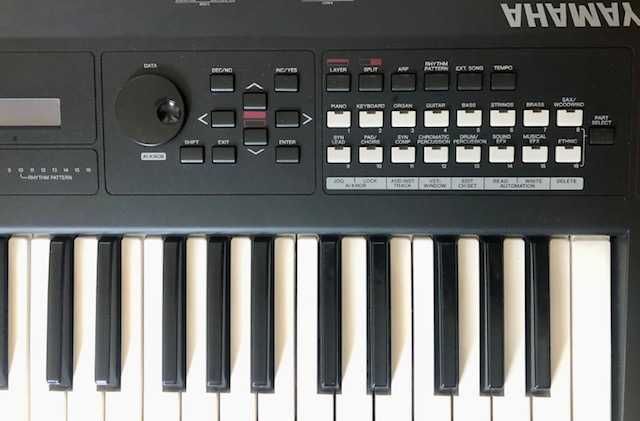 Vendo Sintetizador Yamaha MX49