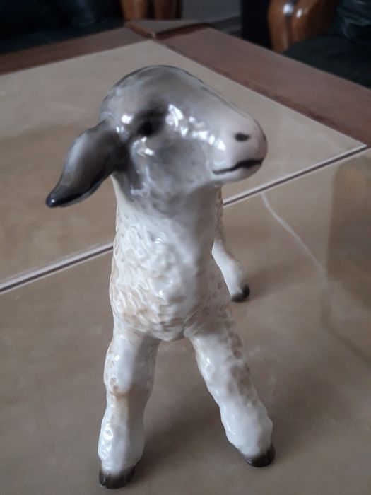 Porcelanowy baranek Heinz Schaubach - Unterweißbach lata 40 te/ 50 te