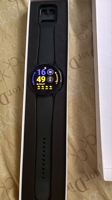 Samsung Galaxy Watch4 44mm – 100% sprawny!