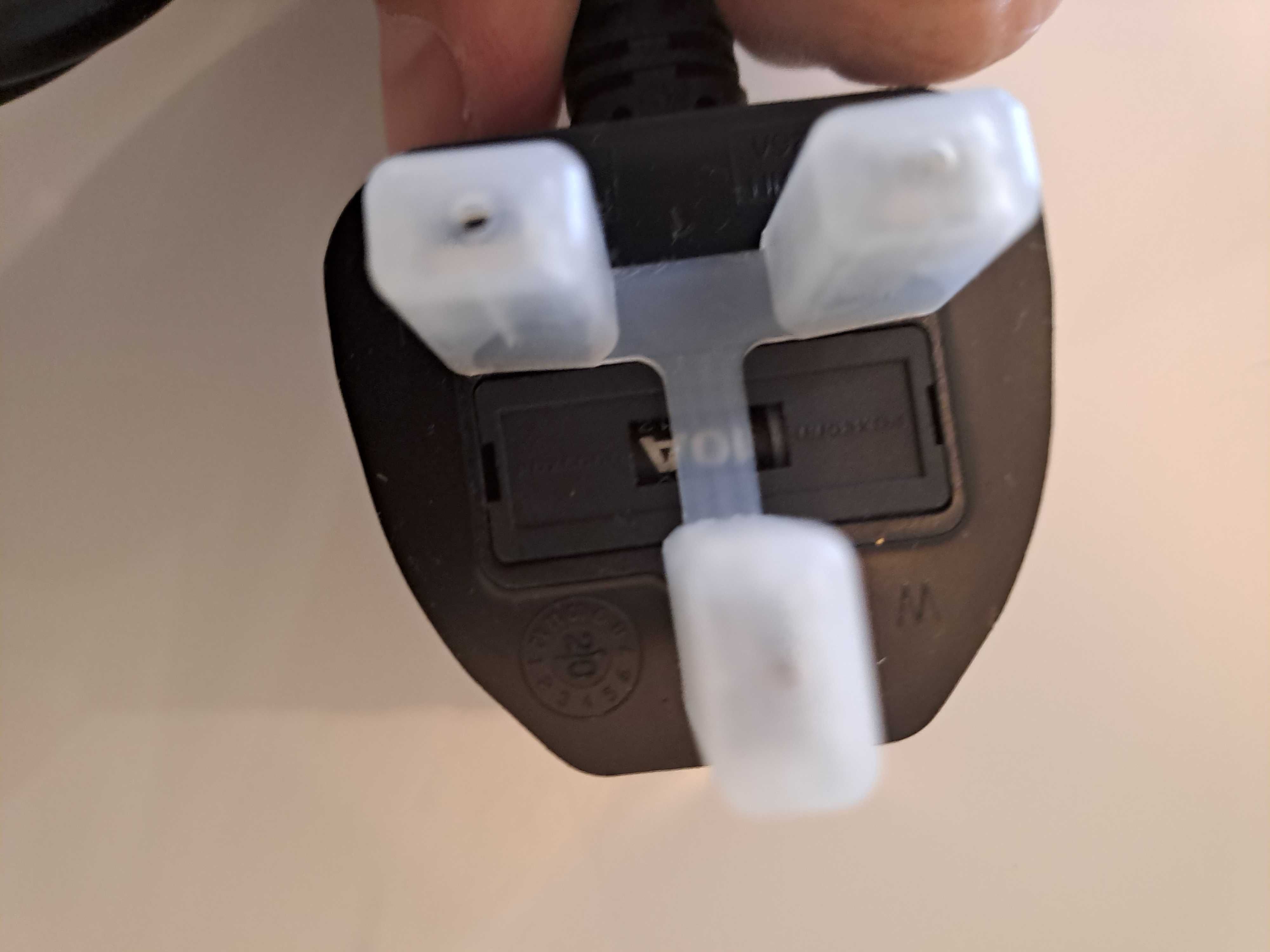 Kabel zasilający 10A 250 V WTYCZKA UK  1,5m nowy