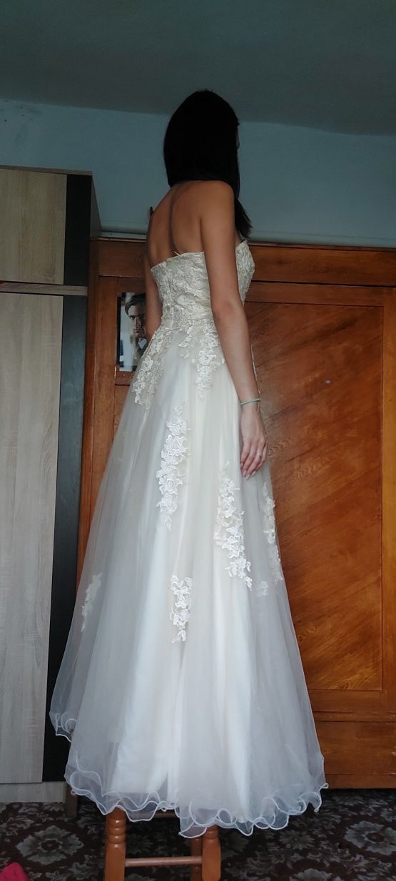 Весільна сукня колір айворі