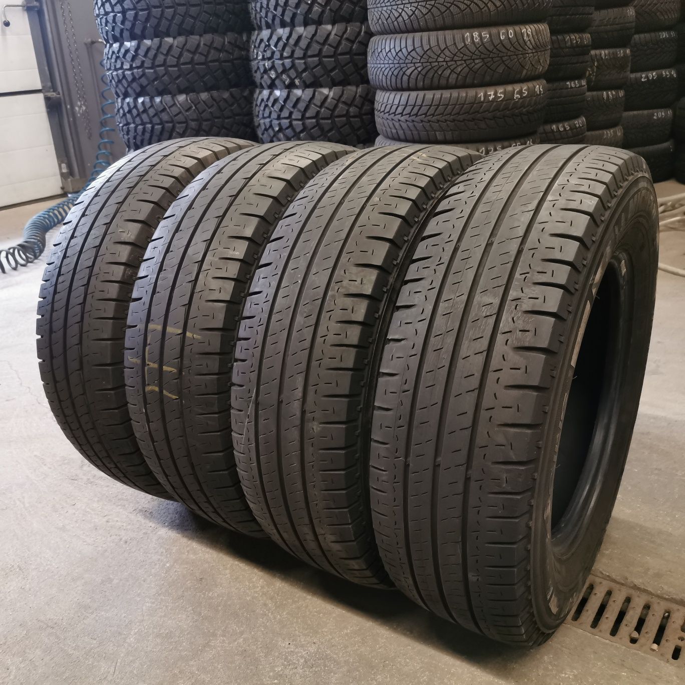 Komplet opon 215/70R15C 109/107S Michelin Agilis 2012/10 rok