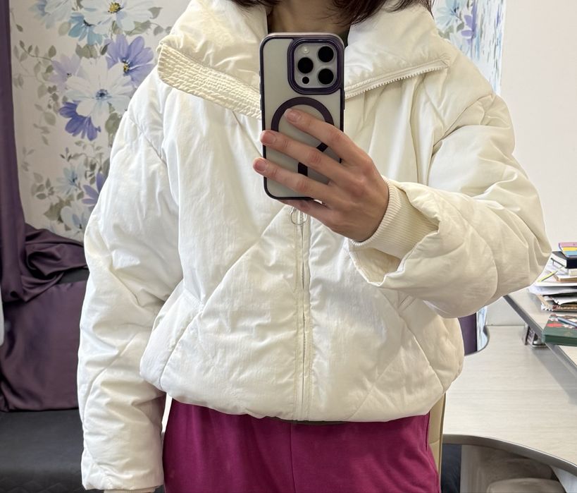Куртка/пуховик Bershka молочний xs