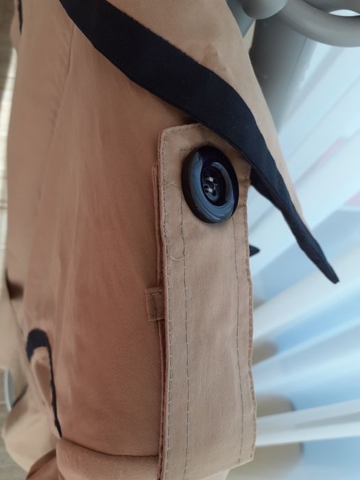 Продам тренч бежевый