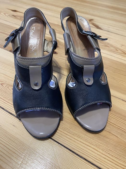 Шкіряні босоніжки