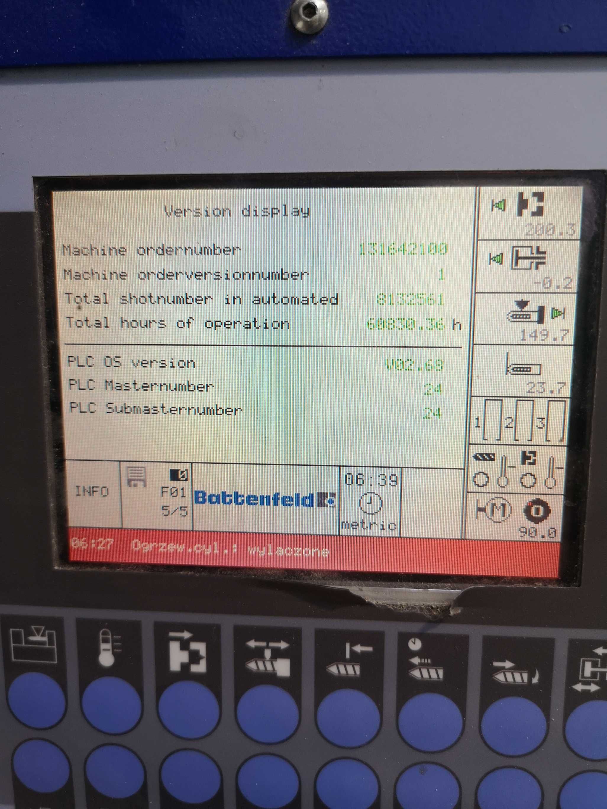 Battenfeld Plus 35 Robot, UNILOG B2