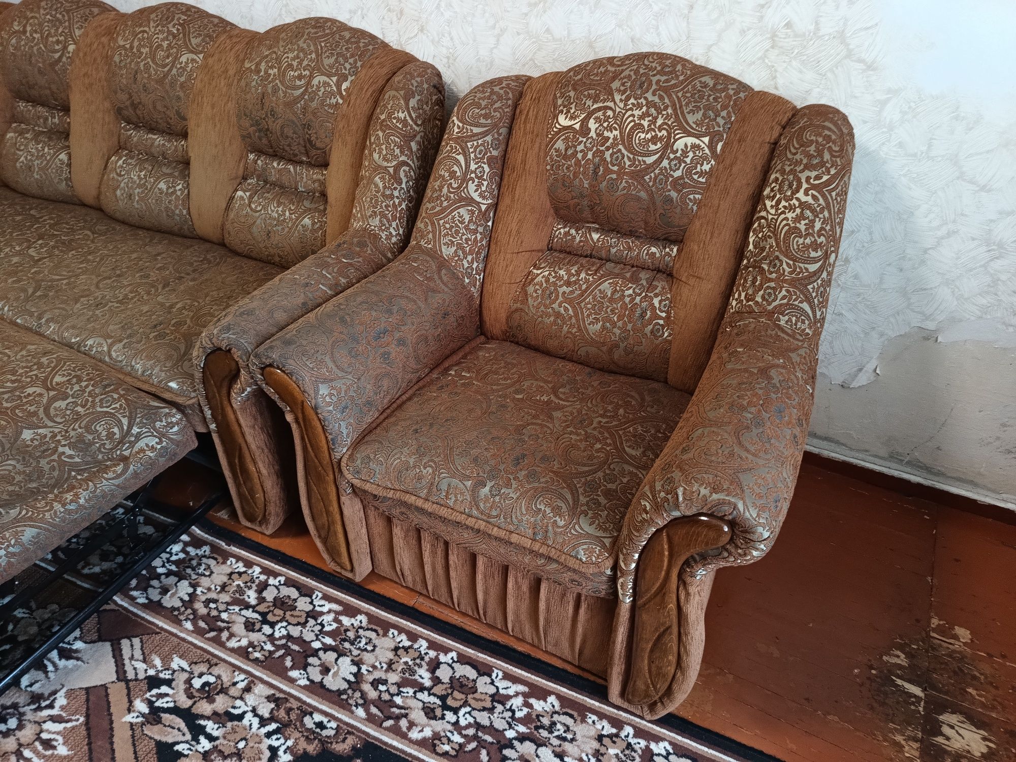 Продам діван угловий
