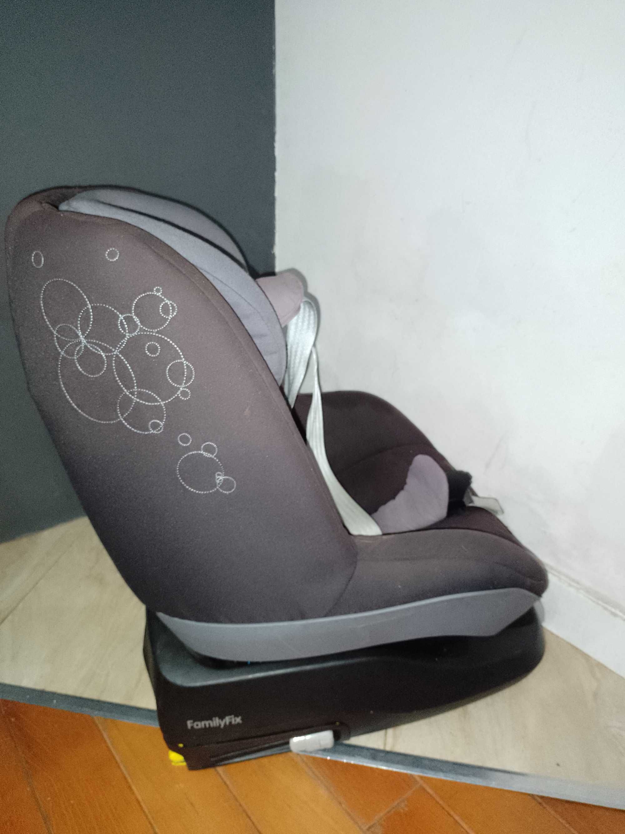 Maxi Cosi Pearl + baza FamilyFix