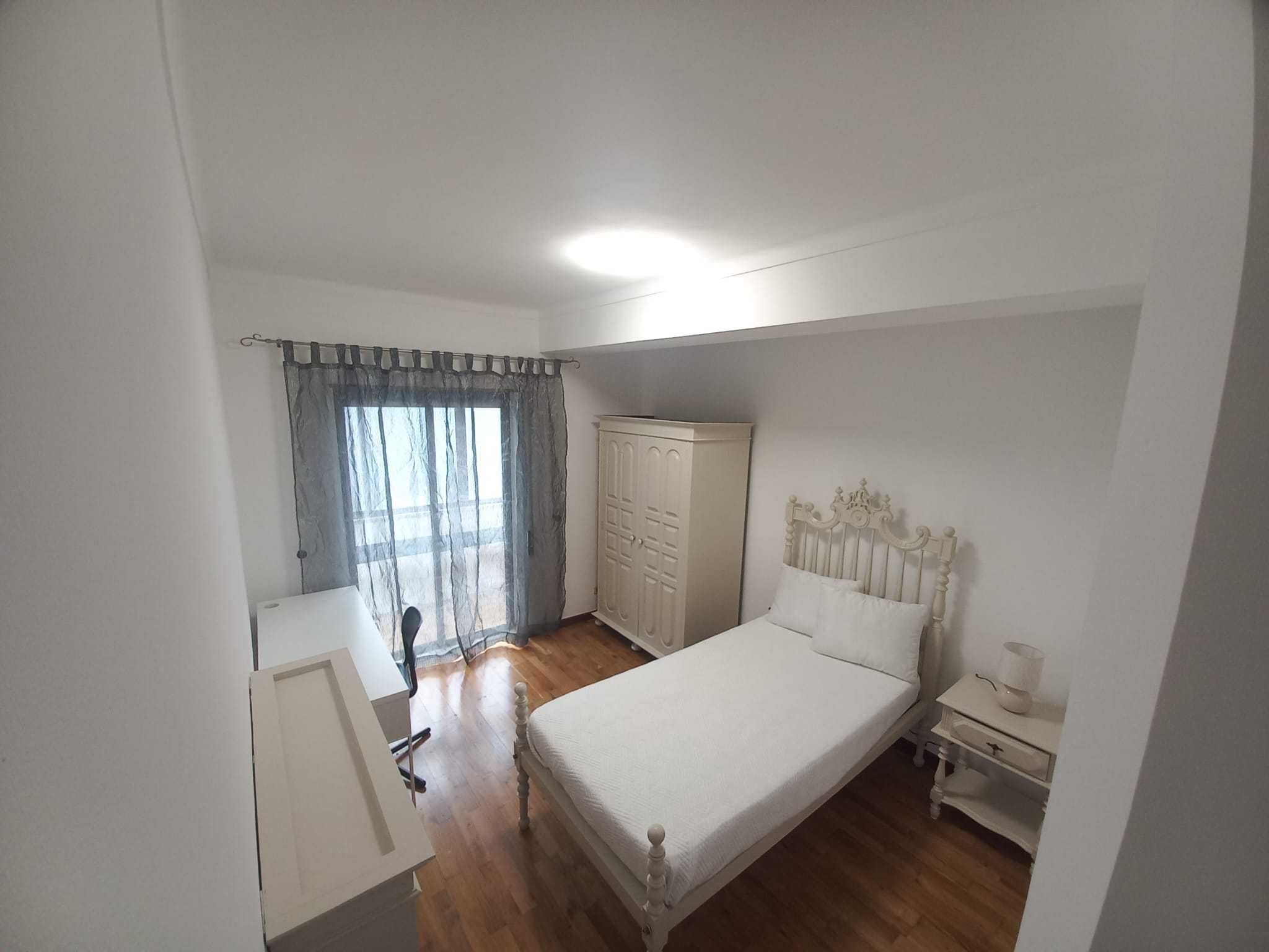 Quartos para arrendamento - Rua Miguel Torga- Coimbra