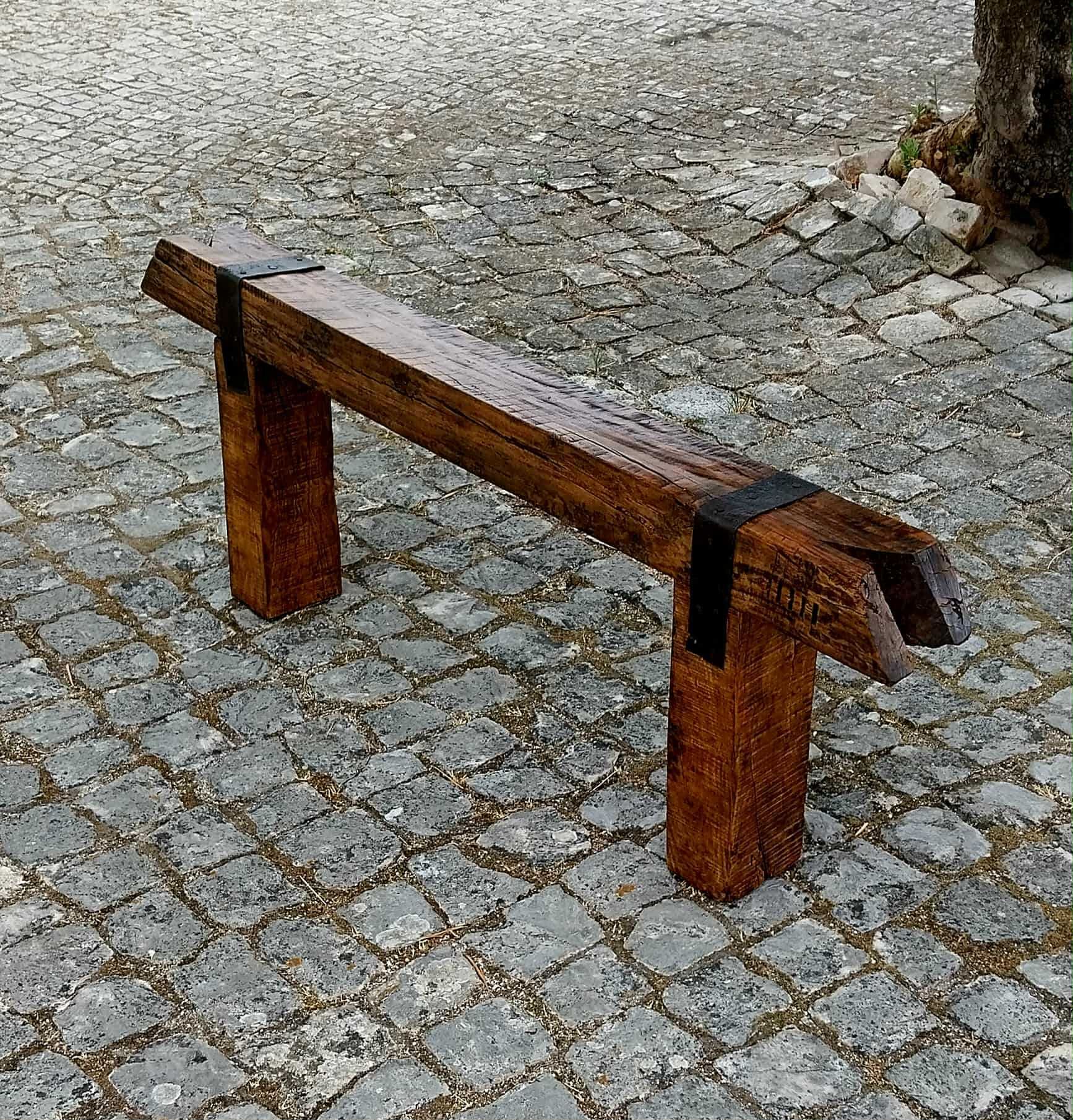Banco de Apoio em antiga Casa de Campo. Arte Popular. RESTAURADO!