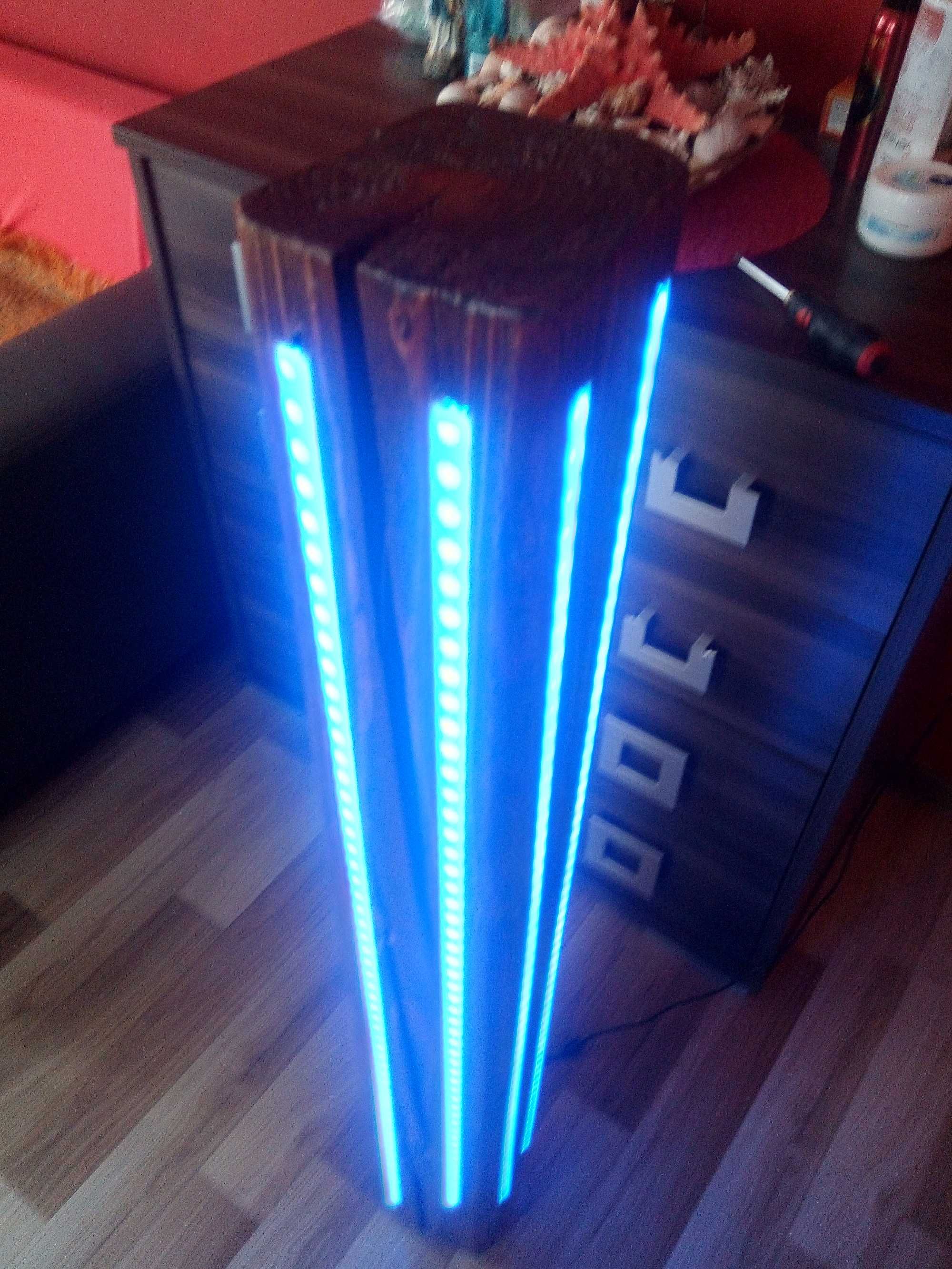 Lampa ze starej belki