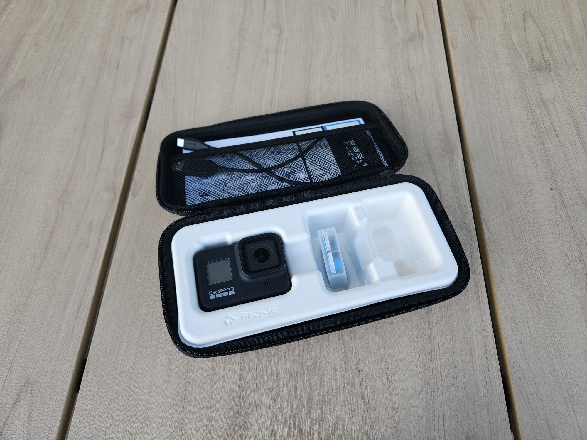 Kamera GoPro HERO 8 Black (4 Baterie + stacja ładowania, ETUI)