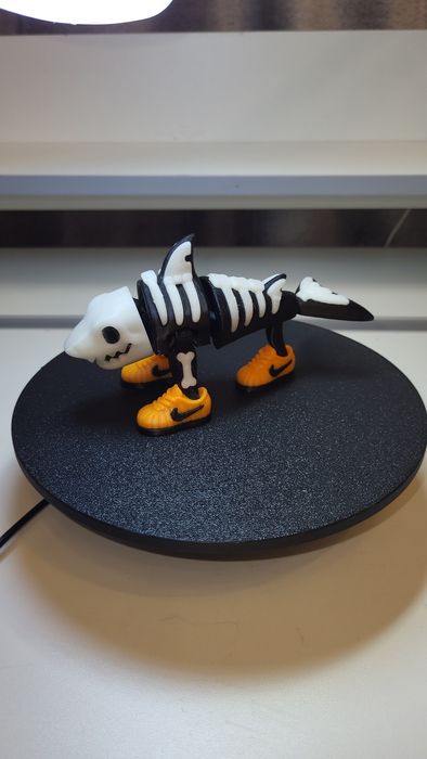 Тралалеро Тралала Брейнрот Brainrot Хелловін Halloween акула в кедах