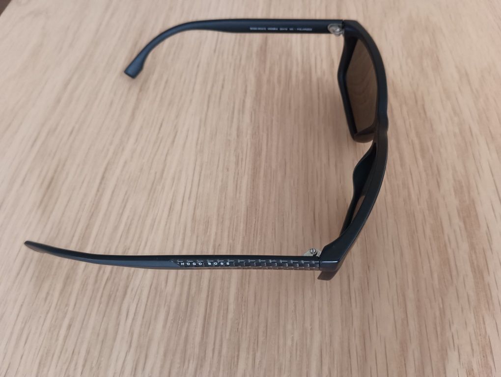 Óculos de sol Hugo Boss - Polarizados - Novos