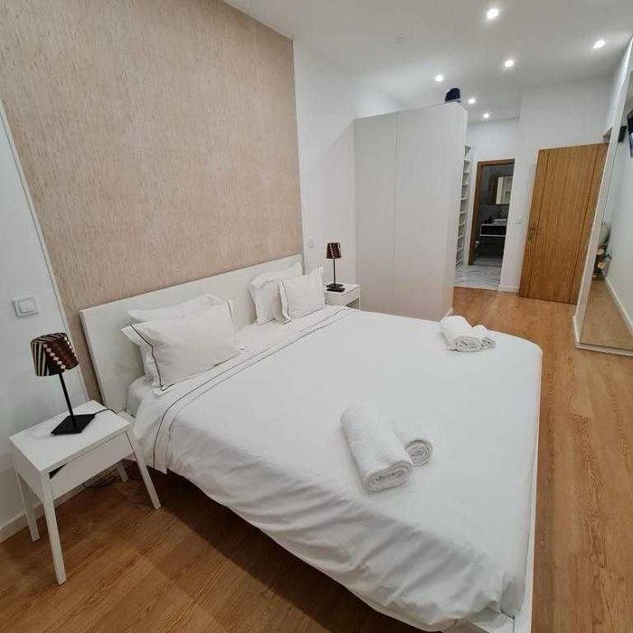 T1 Mobilado - Parede linha de Cascais