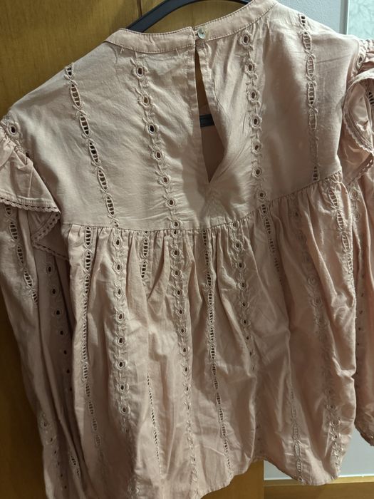 Blusa rosa de folhos