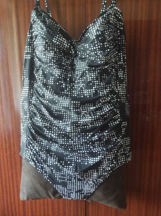 Купальники жіночі