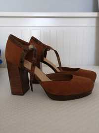 . Modne buty Marks Spencer na stabilnym obcasie r. 38,Insolia