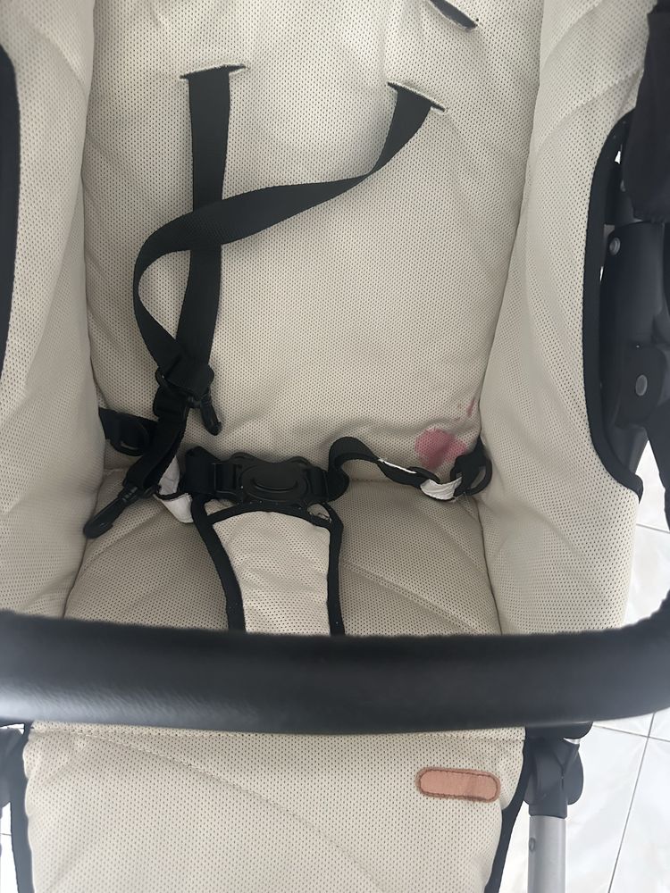 Carrinho bebe +ovo usado em bom estado