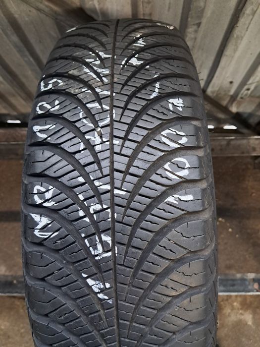 Nr 125 opona 165/70/14 zimowa M +S