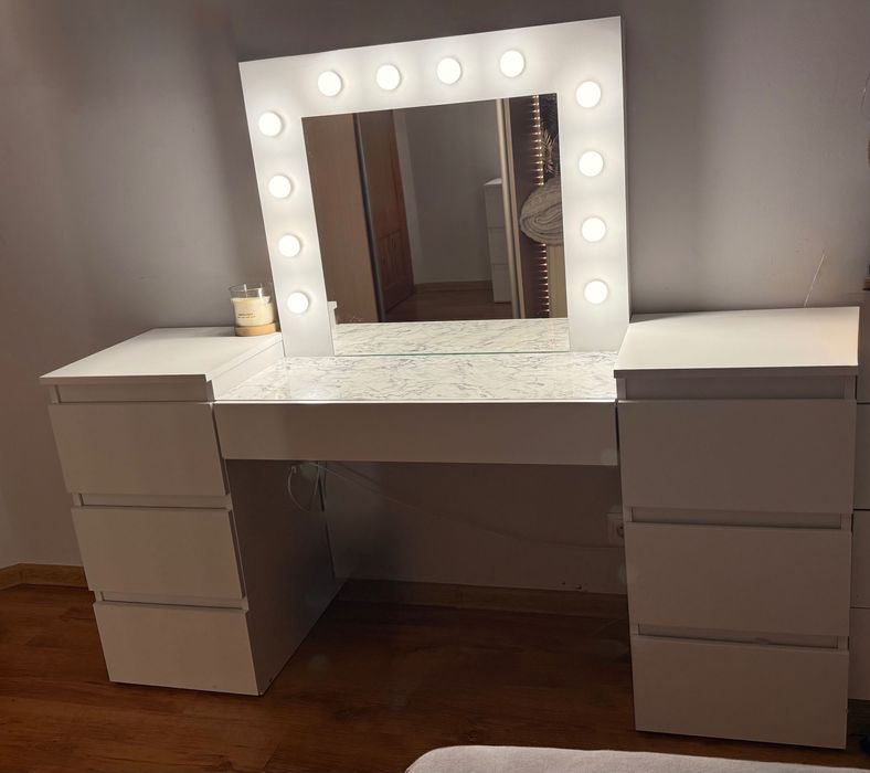 TOALETKA kosmetyczna BIAŁA z lustrem 12 LED