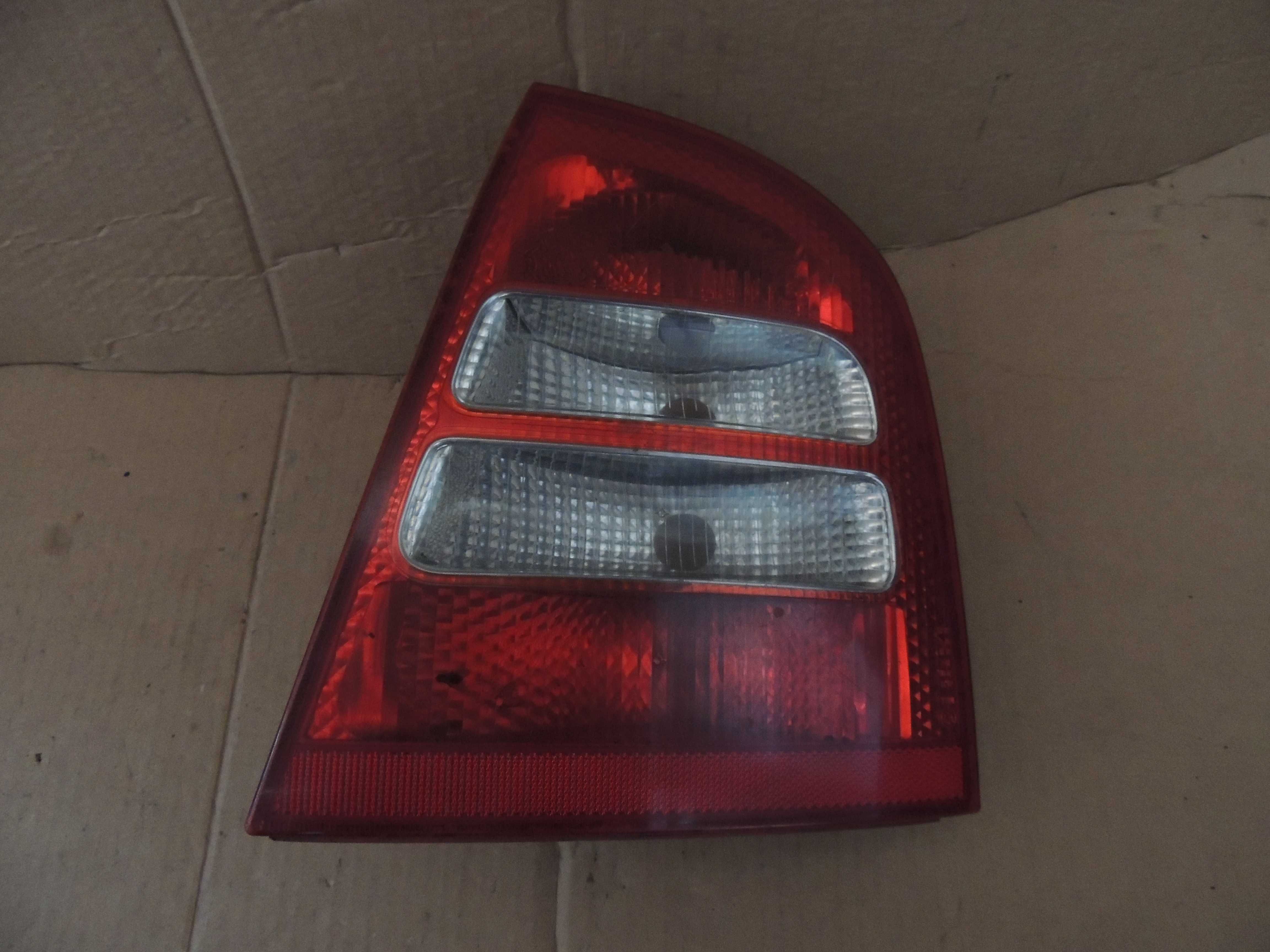 Lampa tył tylna prawa europejska Skoda Octavia 1 I LIFT 00,01,02-10 HB