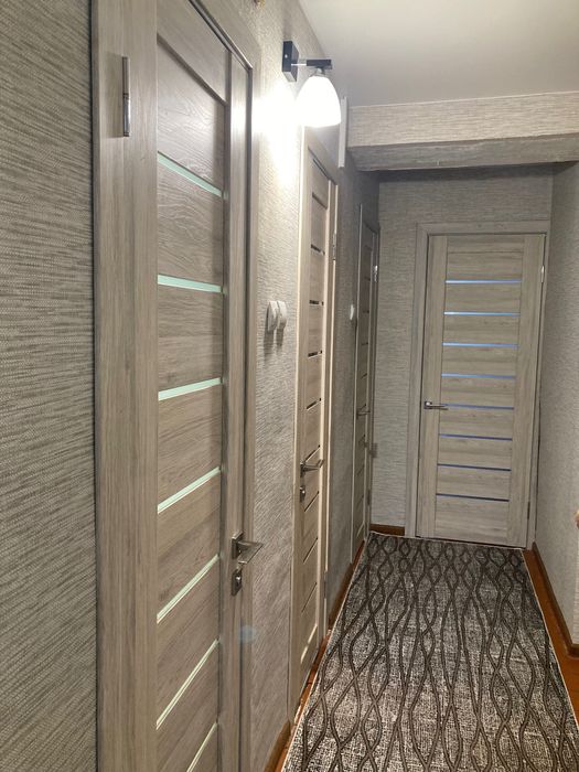 Квартира 4-кімнатна на болгарах