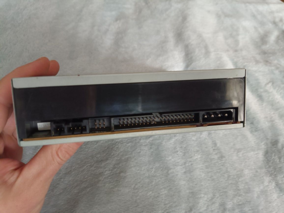 LG дисковод Super Multi DVD Rewriter