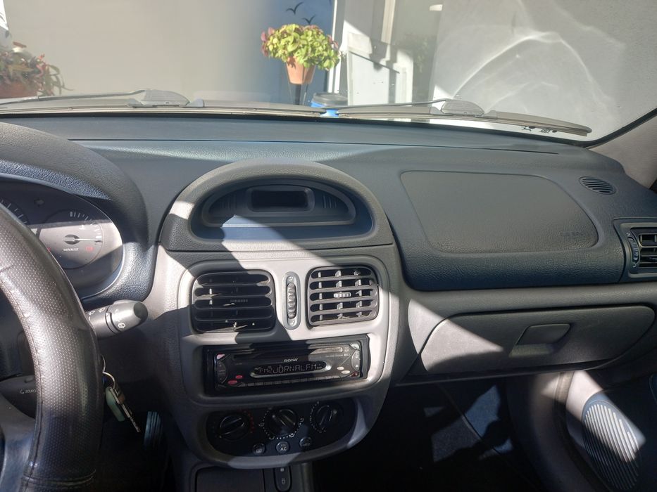 Renault clio 1.9 diesel comercial
