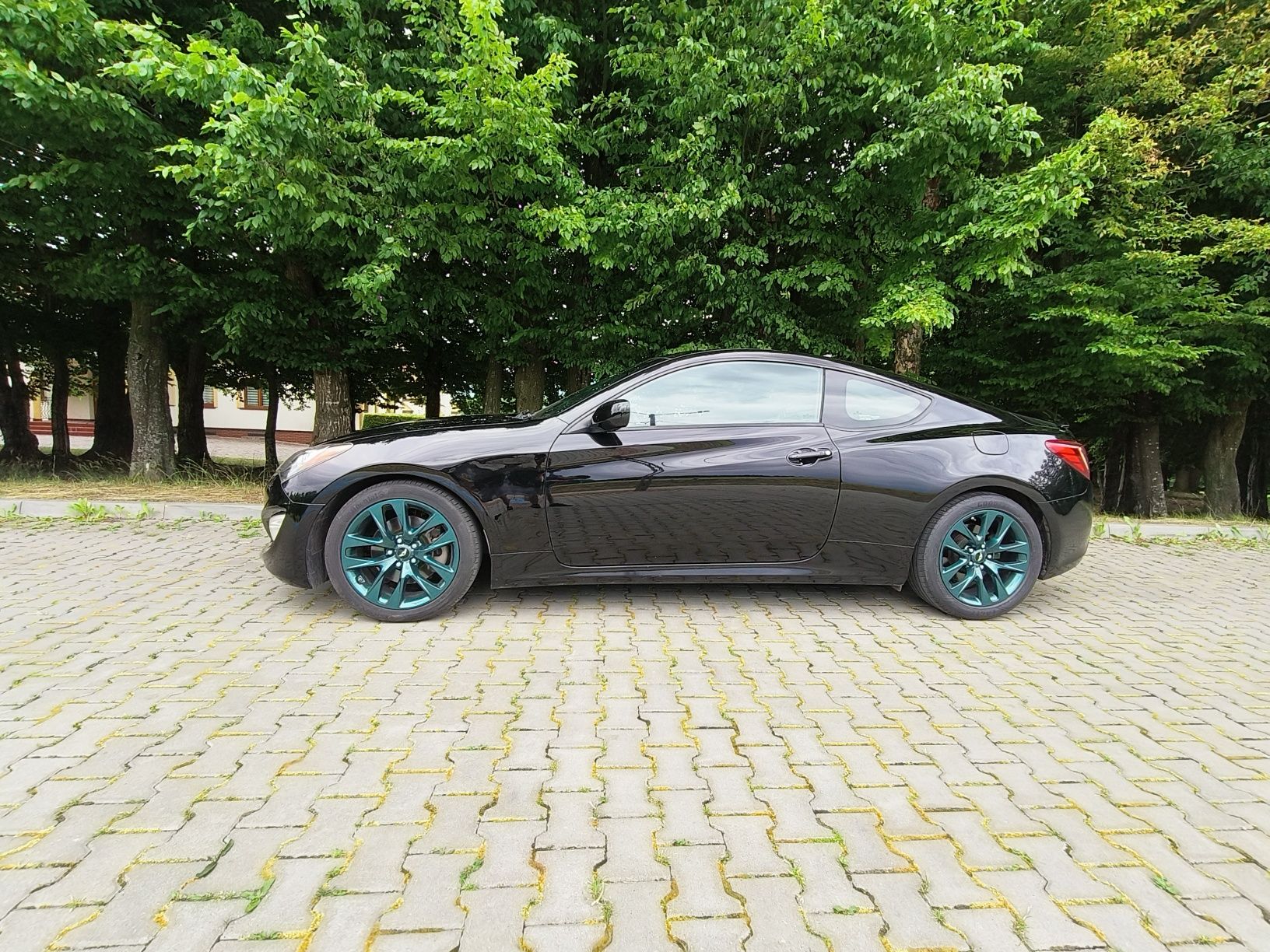 Hyundai Genesis coupe 2,0t
