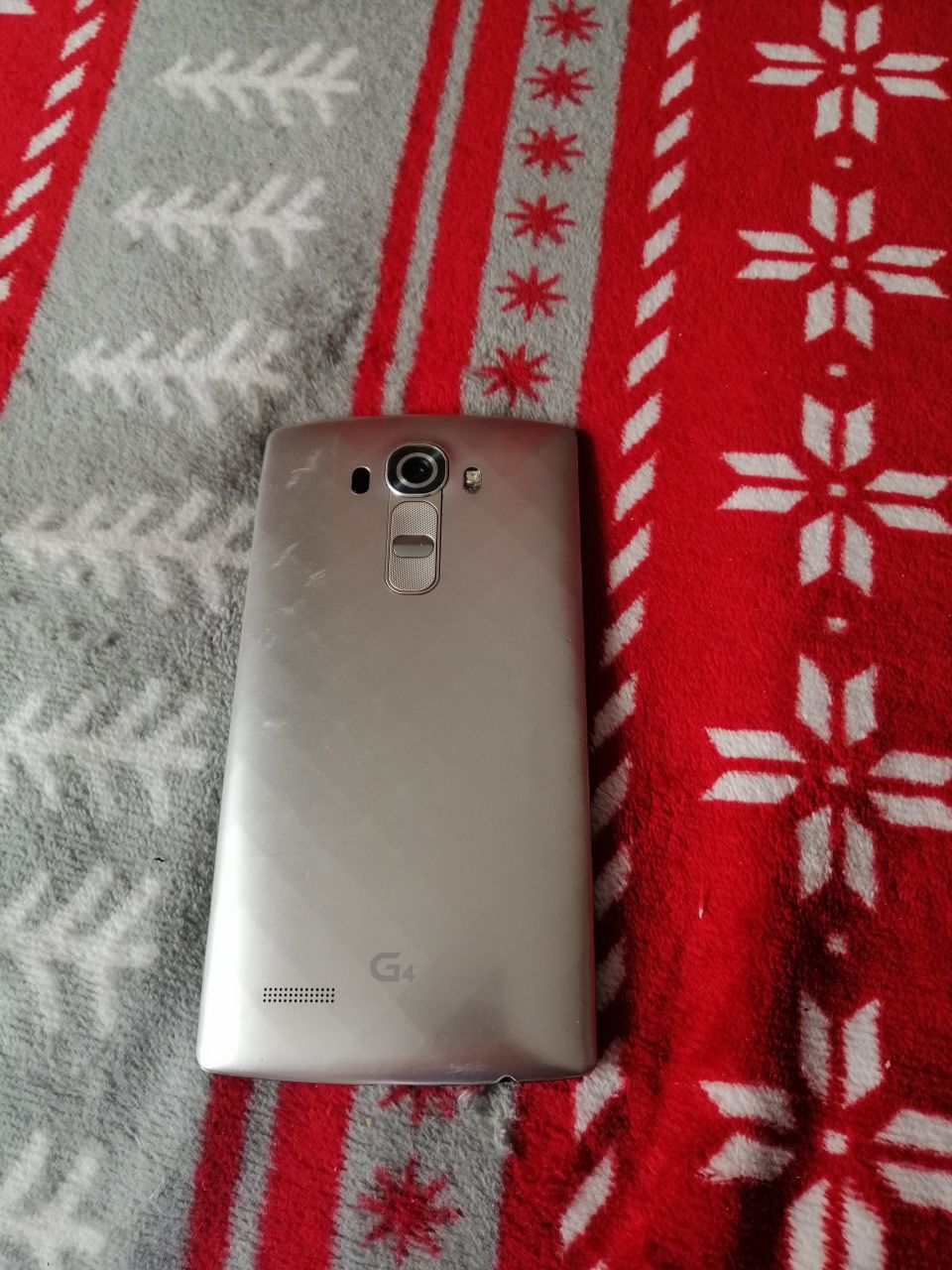 Продам телефон Lg G4