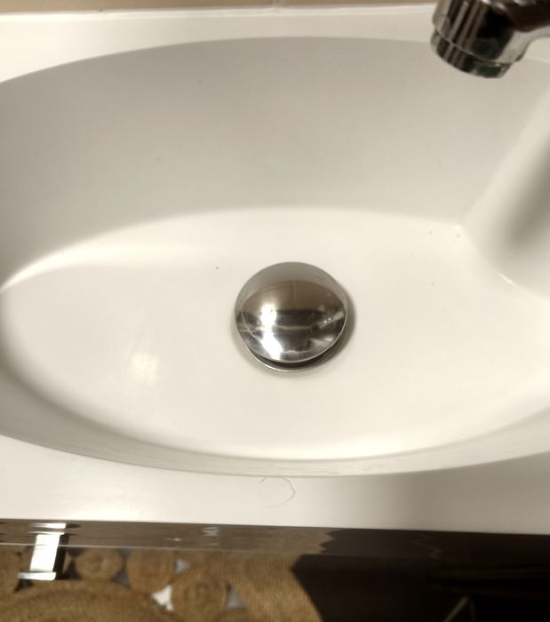 Підвісна  тумба з умивальником +дзеркало