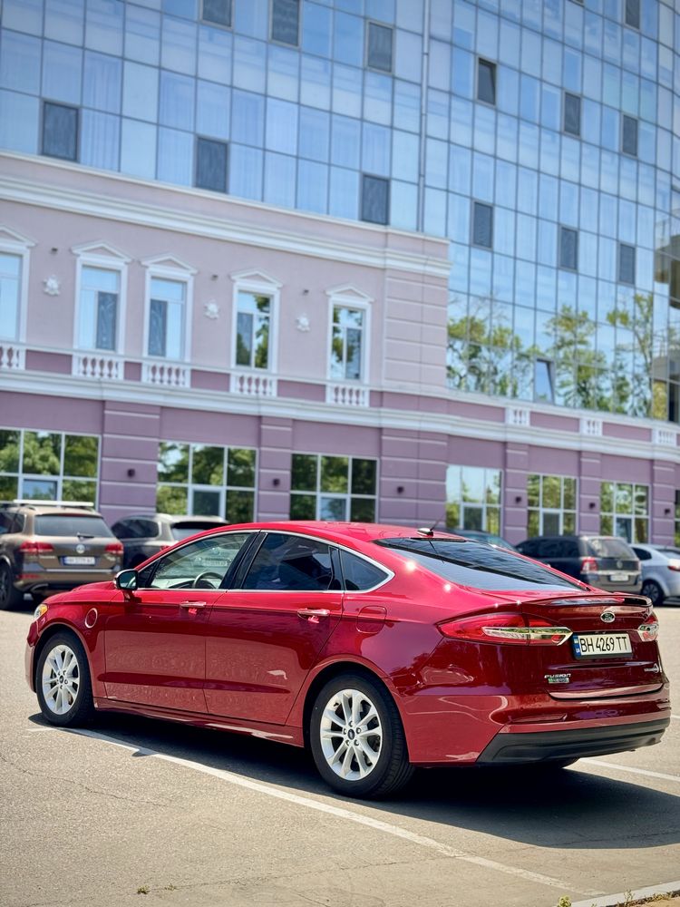 Ford Fusion Plug-in Titanium 2019