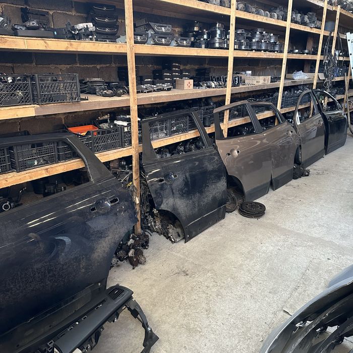 Двері в колір Nissan Qashqai J10 скло молдинг ручка (двері передні