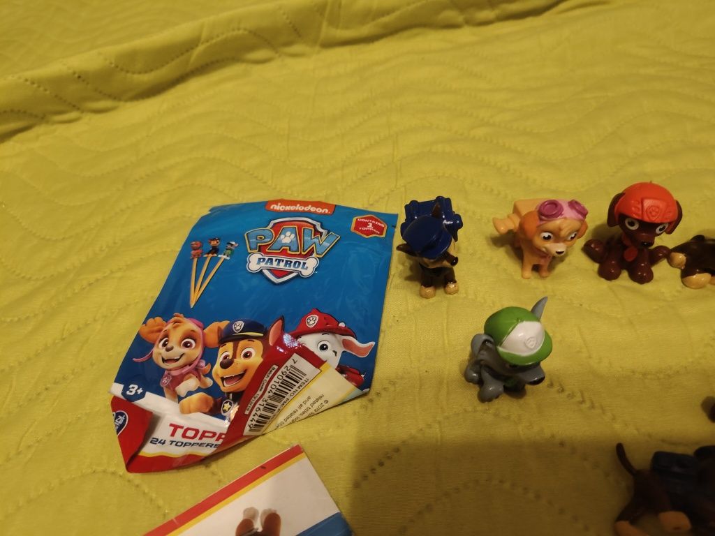 Psi Patrol figurki i nakładki na ołówek