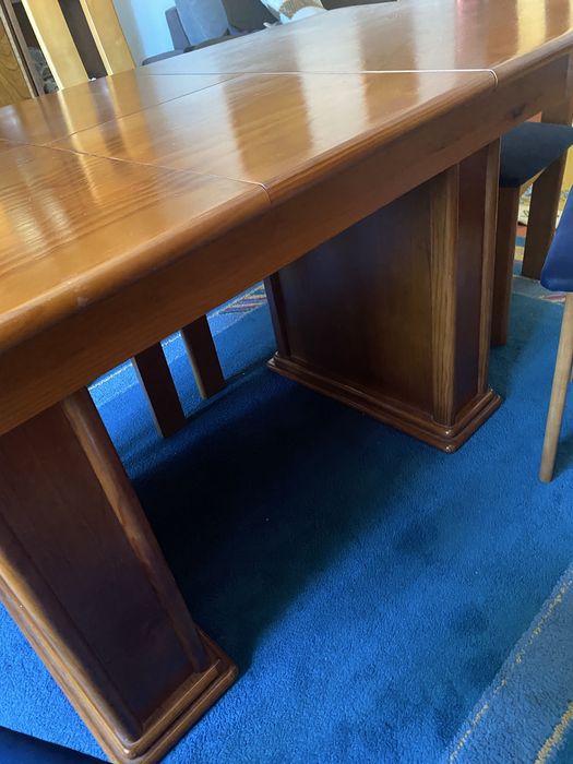 Mesa de madeira + 6 cadeiras