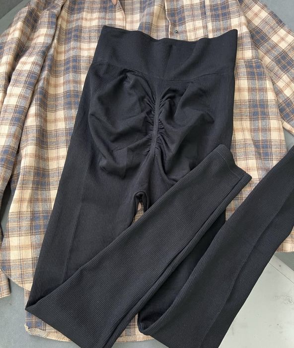 Лосини з пушап ефектом