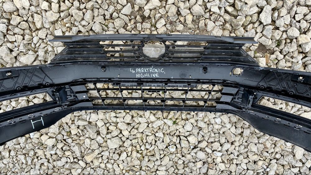 Zderzak przedni 4xParktronic LB7R VW Passat B8 3G 14- przedlift