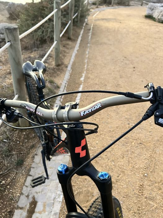 Cube stereo 160 race