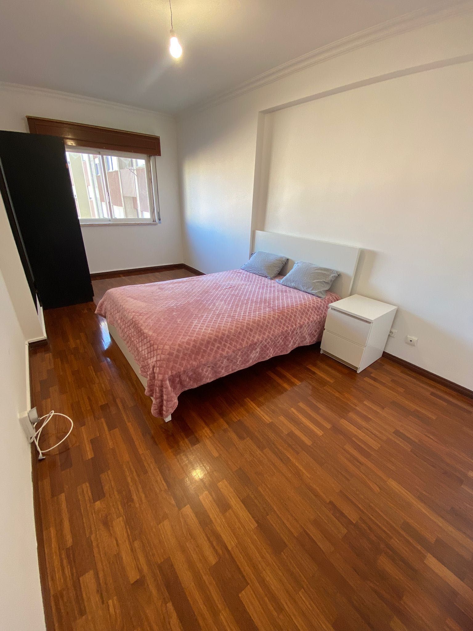 Arrendo Quartos para casal em Cacém