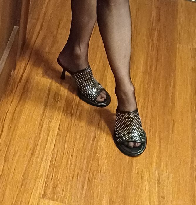 Sandały, klapki Ted Baker 37 z cyrkoniami