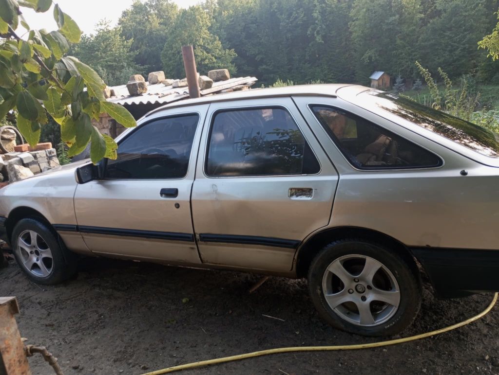 Ford siera 1983 подам