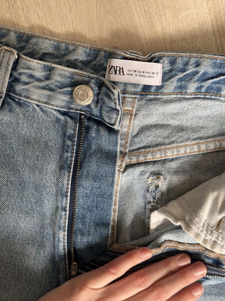 Джинси рвані zara