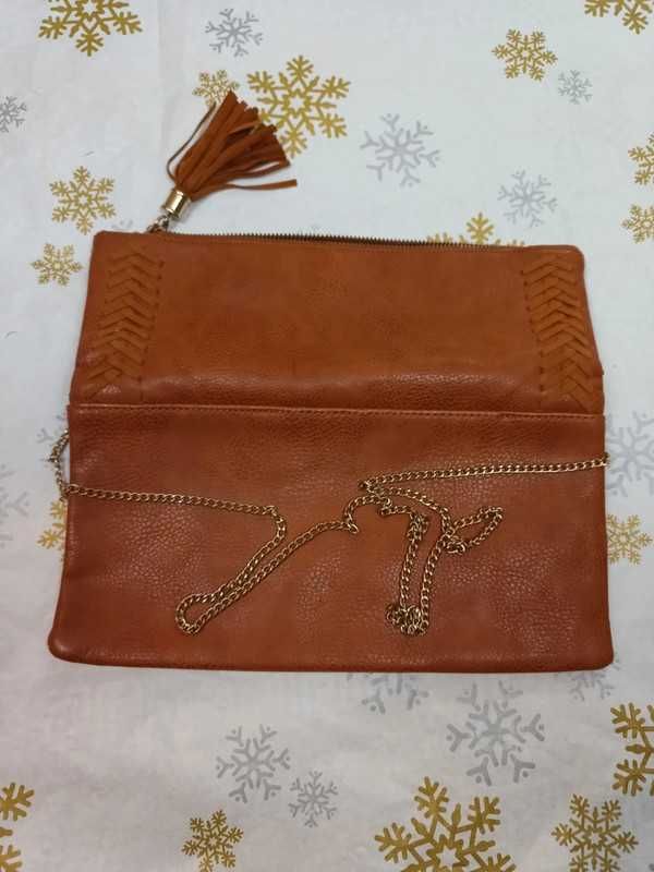 Torebka damska New Look, brązowa na łańcuszku, kopertowa, crossbody