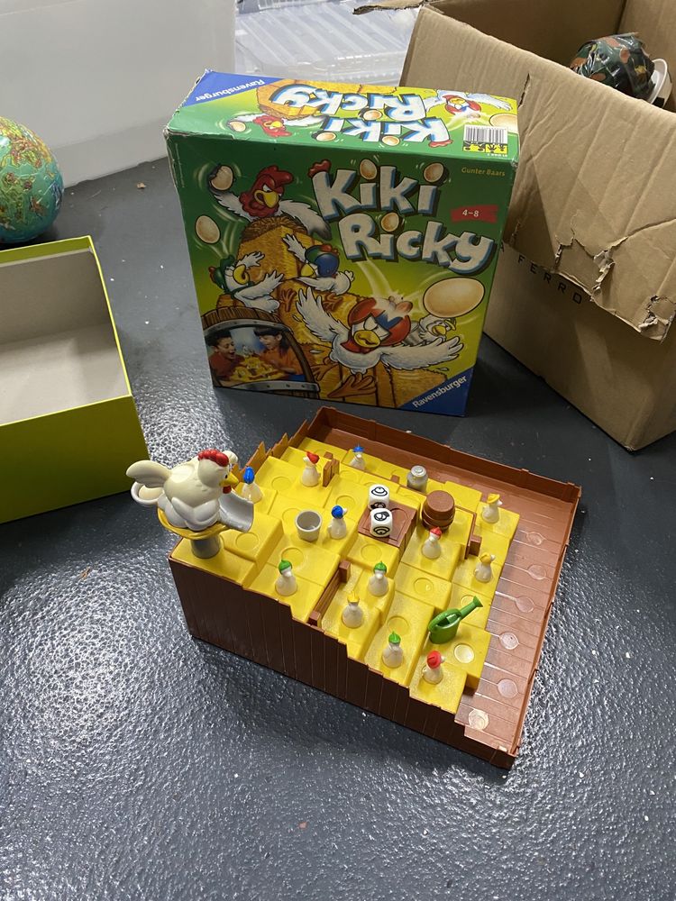 Kiki Ricky gra 3D spadające kurczaki