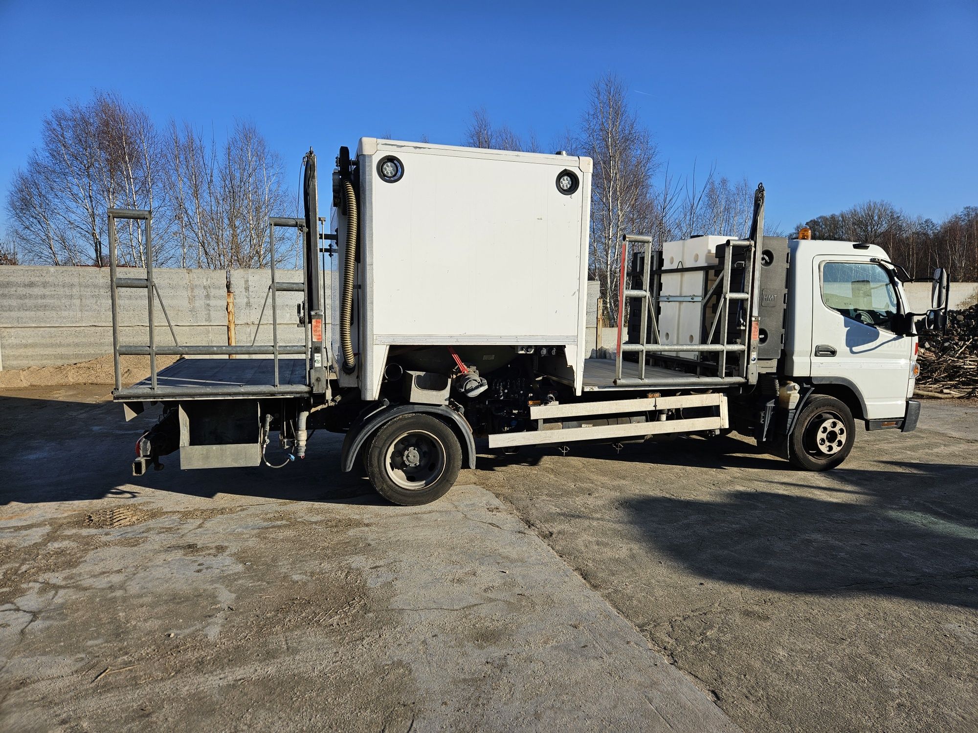 Mitsubishi Fuso Canter 7c180 asenizacyjny do toalet beczka toi toi